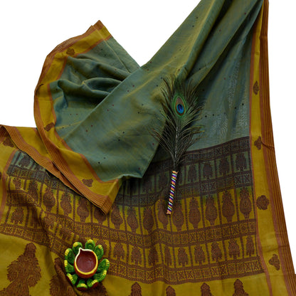 Indian Vintage Sarees Green 100% Pure Silk  Hand Woven Sari Craft Fabric 5Yd Ethnic Floral Dress making Crafting Upcycle Quilting