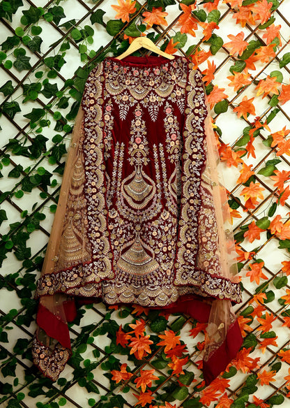 Indian Pre-owned Heavy Wedding Maroon & Peach Net/Mesh/ Velvet Hand Embroidered Lehenga/Dupatta Designer By Anamika Khanna Bridal Wear