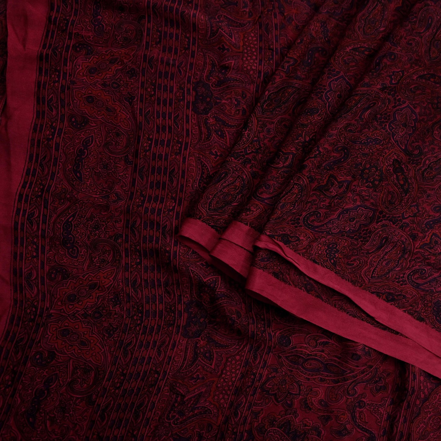 Indian Vintage Sari  Black & Maroon 100% Pure Silk Printed Saree 5yd Sewing Craft Fabric DressMaking Soft Quilting Crafting Upcycle Used