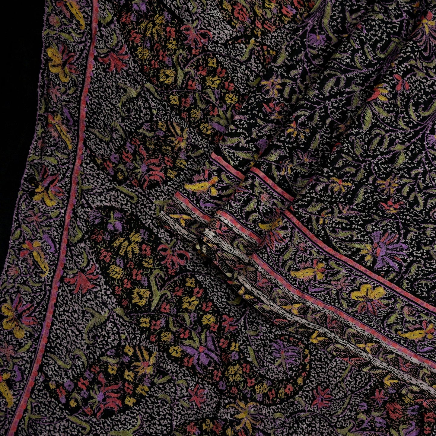 Indian Vintage Sari Black Printed Pure Silk Sarees Craft Fabric 6yd Sewing Floral Soft Dress Designing  for Crafting Quilting Upcycle Wrap