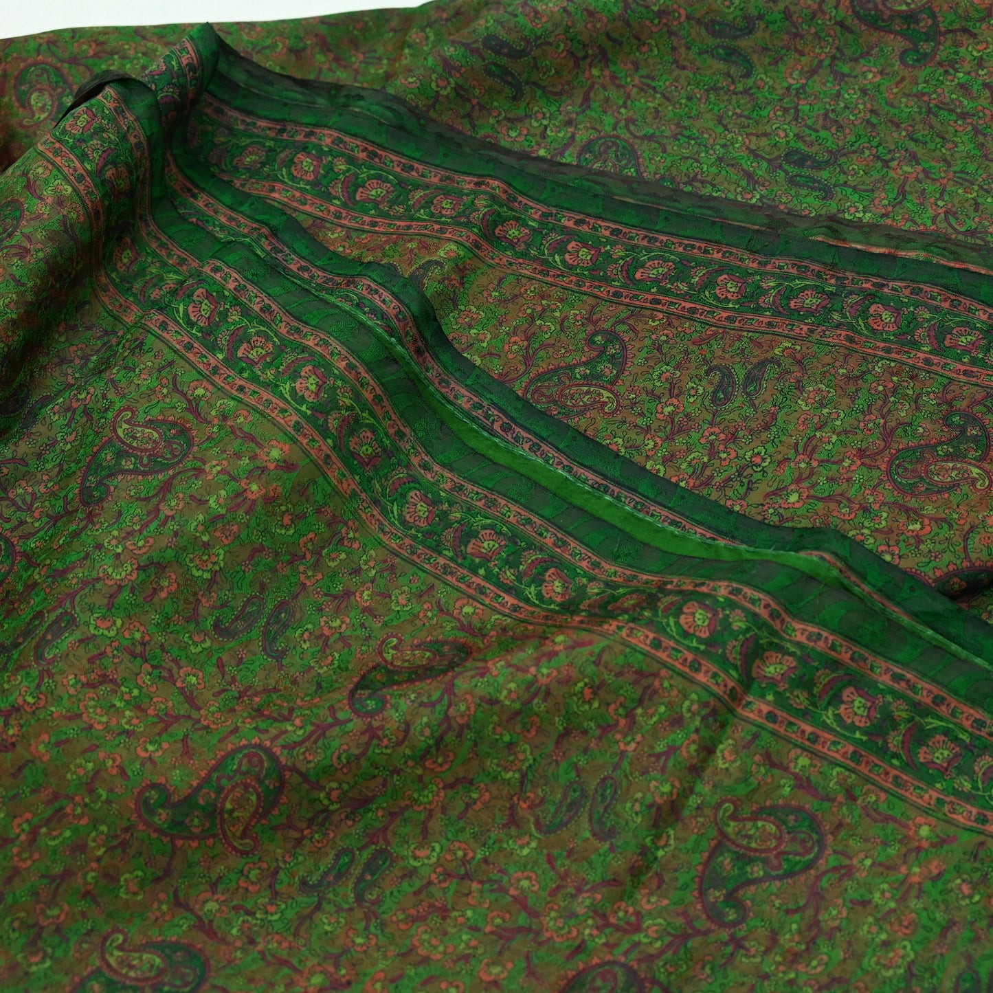 Indian Vintage Sari Green Pure Silk Printed Sarees 5yd Sewing Craft Fabric Dress Making  Soft Paisley Wrap Upcycle Used Quilting Crafting