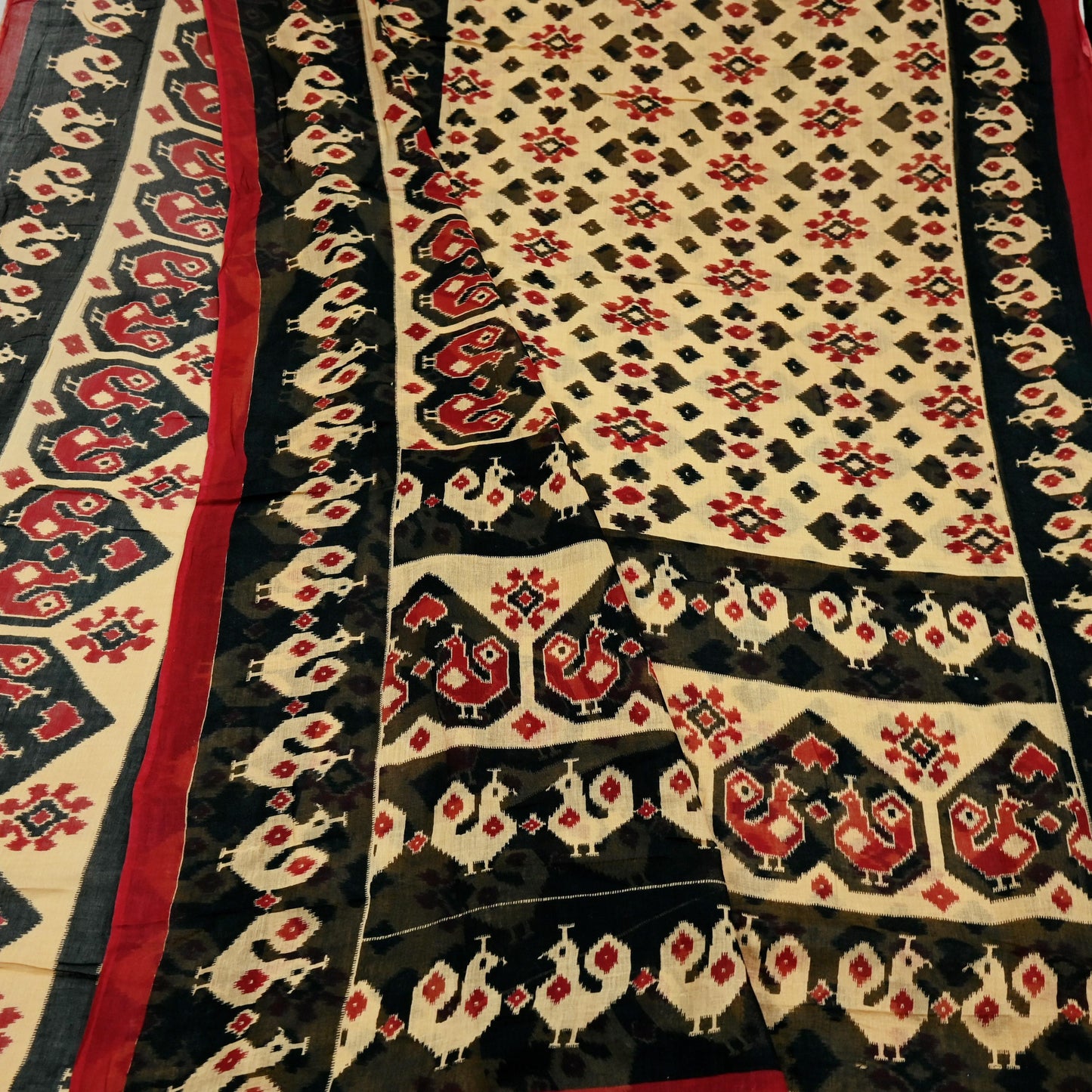 Indian Vintage Sari Beige & Black Ikat Printed Pure Cotton Sarees Craft Fabric 5Yd Sewing Sarong Wrap Boho Dress Making Quilting Upcycle