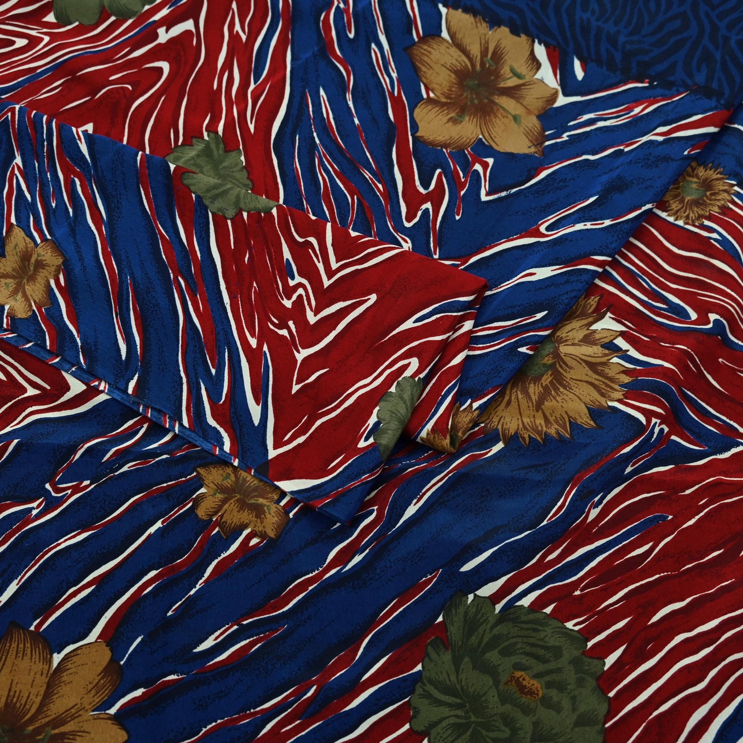 Indian Vintage Red & Blue Saree Pure Crepe Silk Printed Sari Craft Fabric 5yd Sewing Abstract Soft Craft Fabric Wrap Dress making