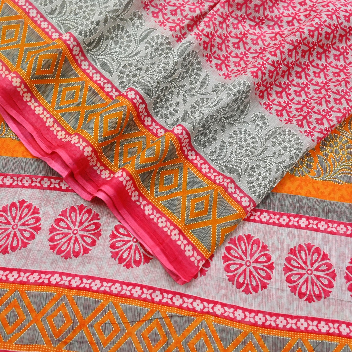 Indian Vintage Sari Gray & Pink Printed Blend Cotton Saree Craft Fabric 5Yd Soft Sewing Sarong Wrap Boho Paisley