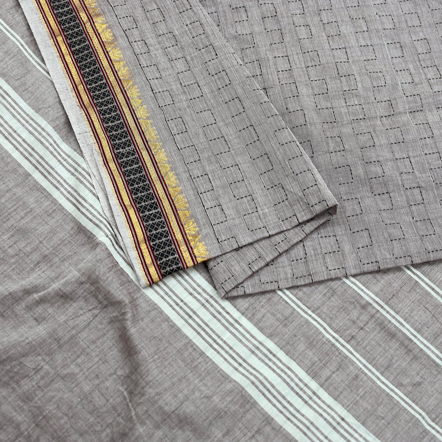 Indian Vintage Sari Pure Cotton Hand Woven Sarees Craft Fabric 5yd Ethnic Floral Crafting Upcycle Quilting Dress Making Quilting