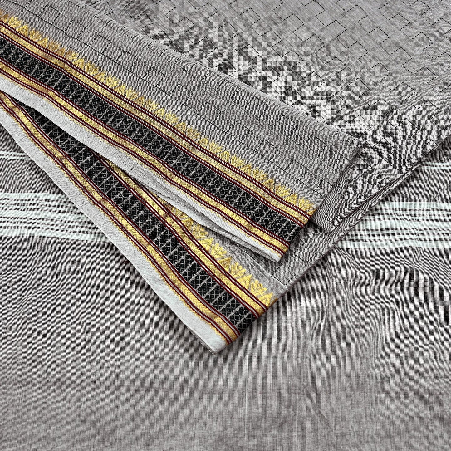 Indian Vintage Sari Pure Cotton Hand Woven Sarees Craft Fabric 5yd Ethnic Floral Crafting Upcycle Quilting Dress Making Quilting