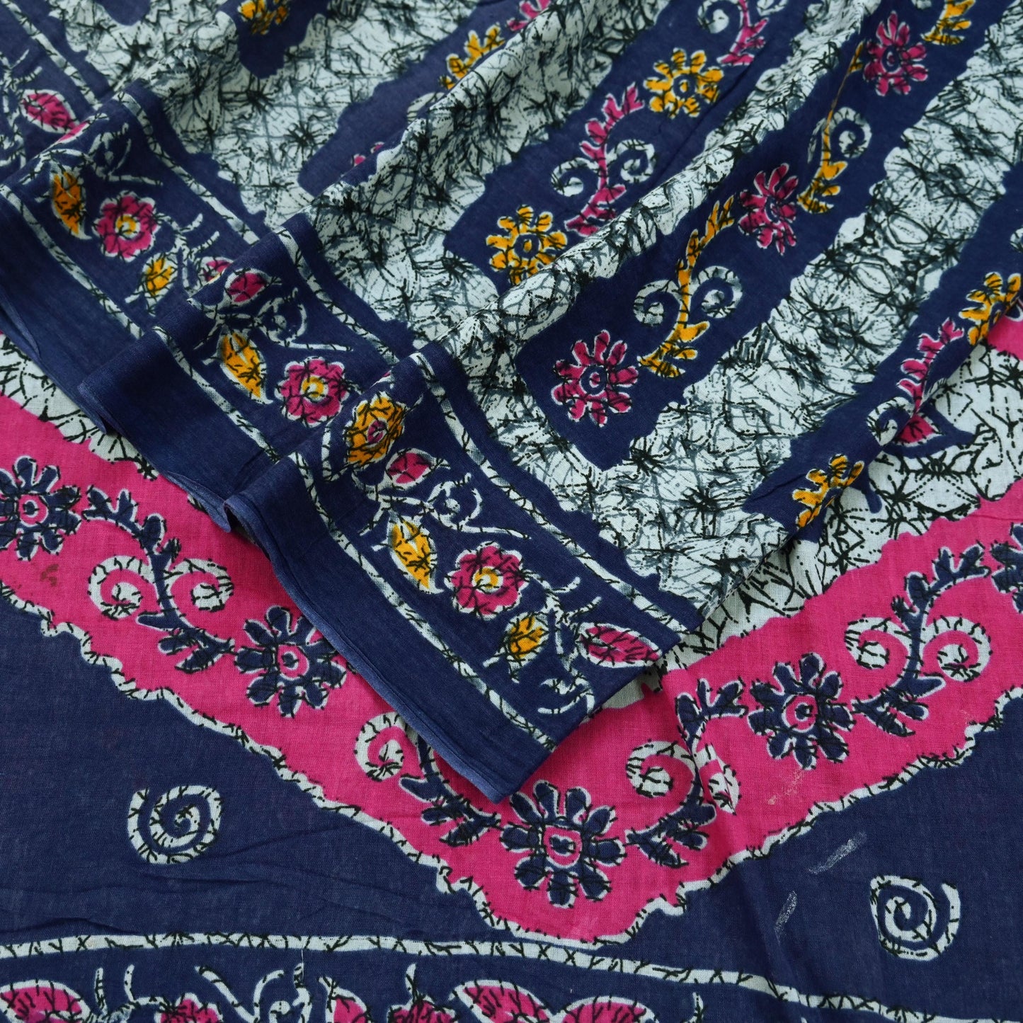 Indian Vintage Sari Gray & Blue Batik Printed Pure Cotton Saree Craft Fabric 5Yd Sewing Soft Sarong Wrap Boho Dress Making Quilting Crafting
