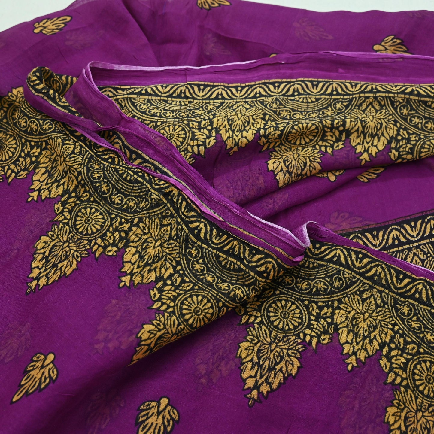 Indian Vintage Purple Saree Printed Pure Cotton Sari Craft Fabric 5Yd Soft Sewing Sarong Wrap Boho Floral Dress making Crafting Used