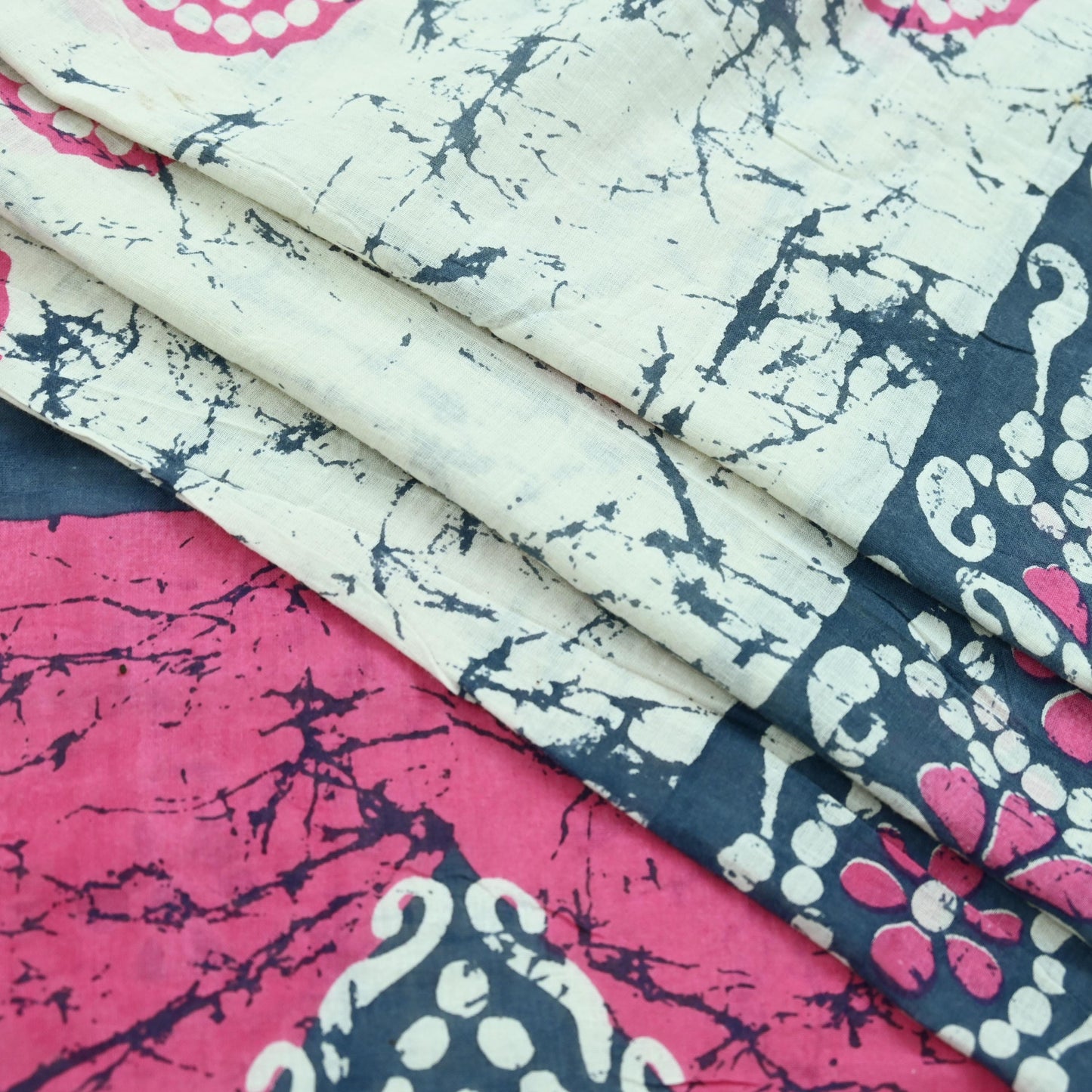 Indian Vintage Sari Gray & Pink Batik Printed Saree 100% Pure Cotton 5Yd Craft Fabric Soft Sewing Sarong Wrap Boho Quilting Dress Making