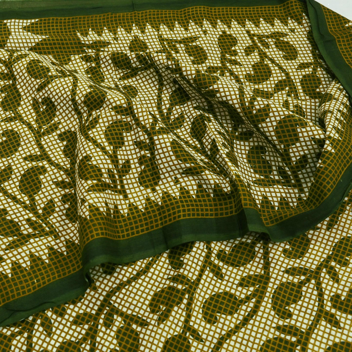 Indian Vintage Sari Green & Ivory Printed Pure Cotton Sarees 5Yd Craft Fabric Soft Sewing Sarong Wrap Boho Upcycle quilting Dress making
