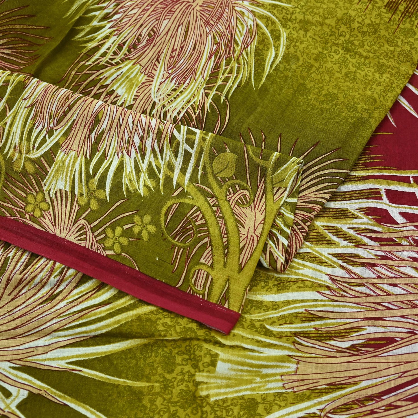 Indian Vintage Sari Green & Red Printed Pure Cotton Saree Craft Fabric 5Yd Sewing Sarong Wrap Boho Floral Crafting Upcycle Quilting Used