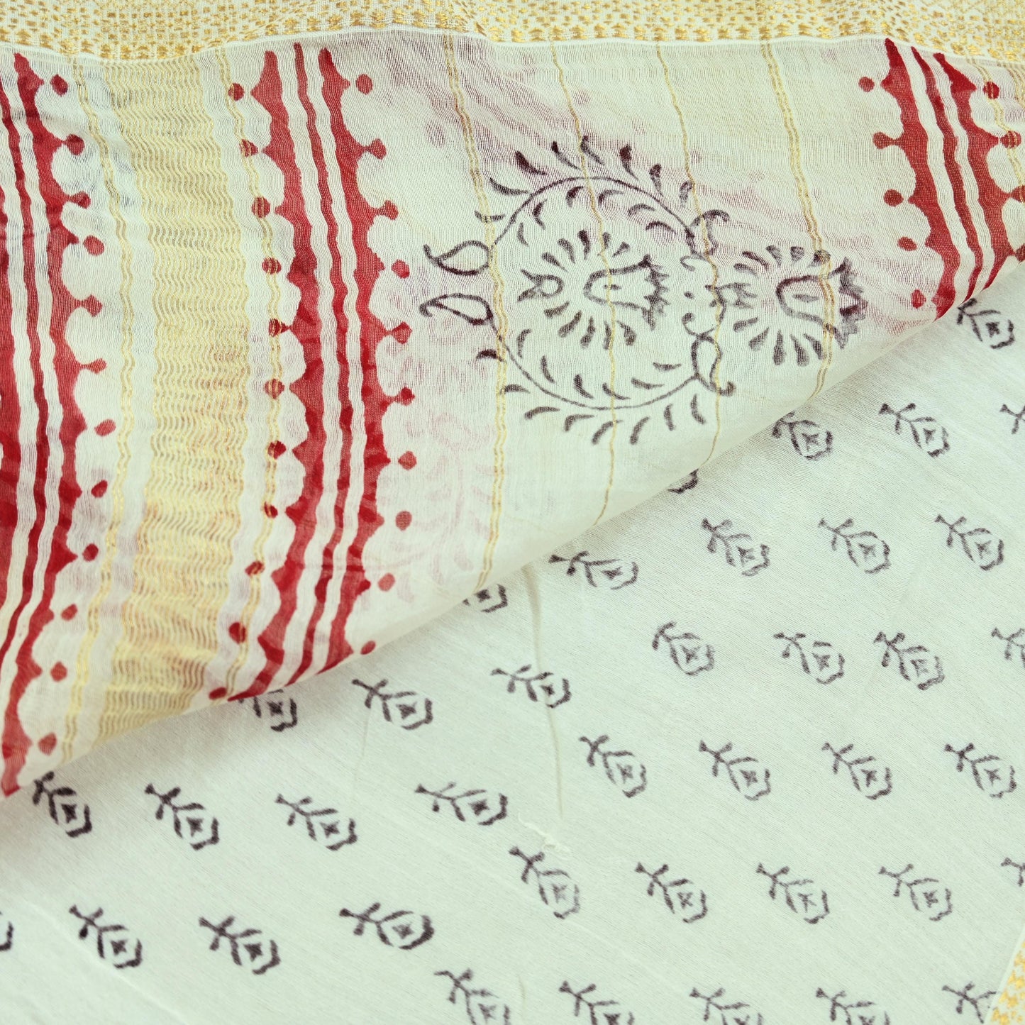 Indian Vintage Sari White Pure chanderi Silk Bagru Printed Sarees Fabric 5Yd Floral Soft Golden Zari Border Ethnic Dress making Upcycle