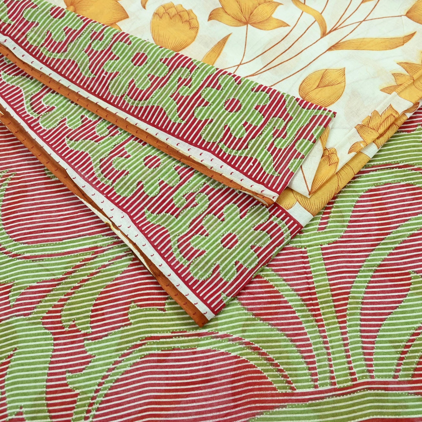 Indian Vintage Sari Red & White Printed 100% Pure Cotton Saree Craft Fabric 5Yd Sewing Sarong Wrap Boho Floral Dress making Quilting