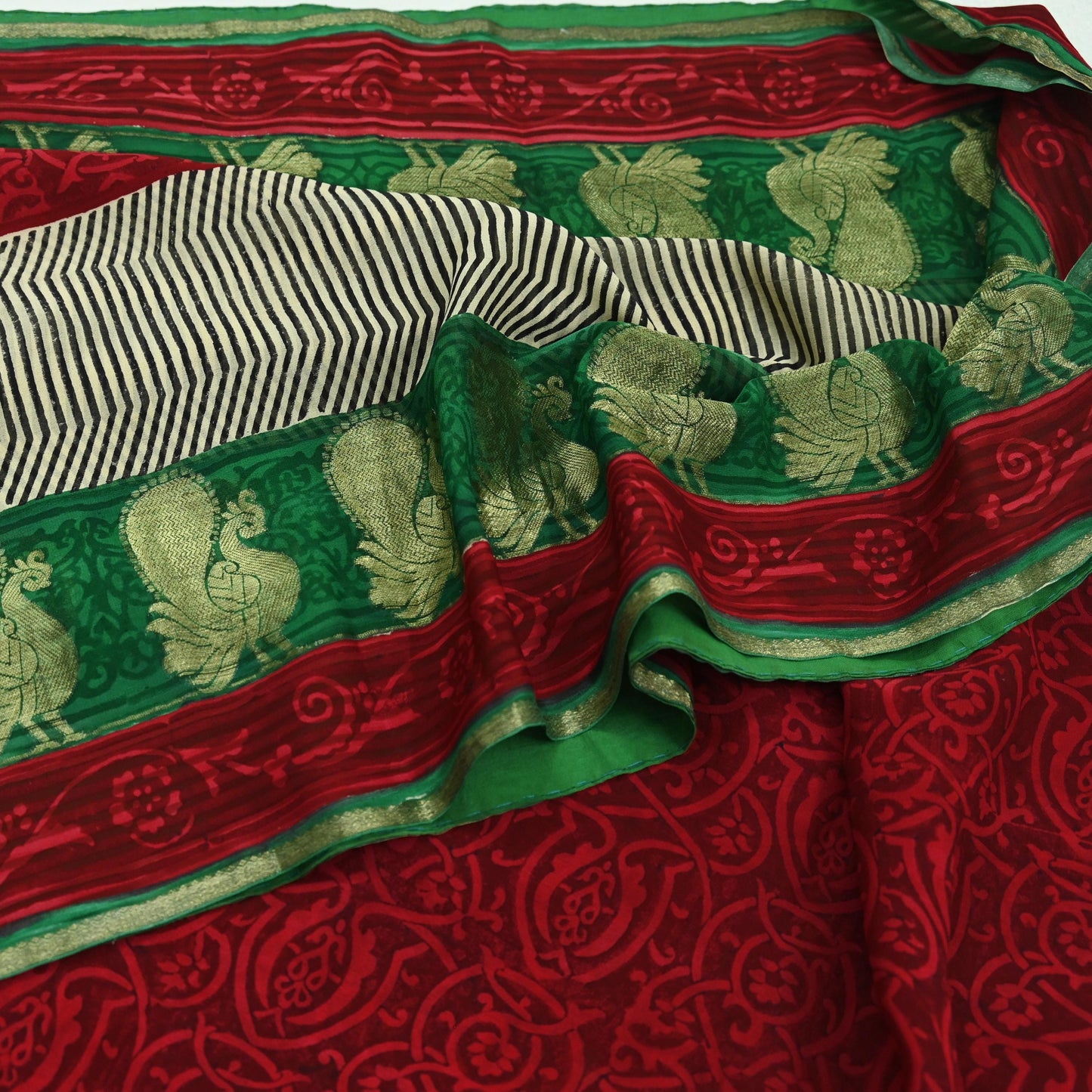 Women Indian Vintage Sari Red & Green Pure Georgette Silk Block Printed Sarees Craft Fabric Sewing 5Yd Dress Making Quilting Crafting Zari