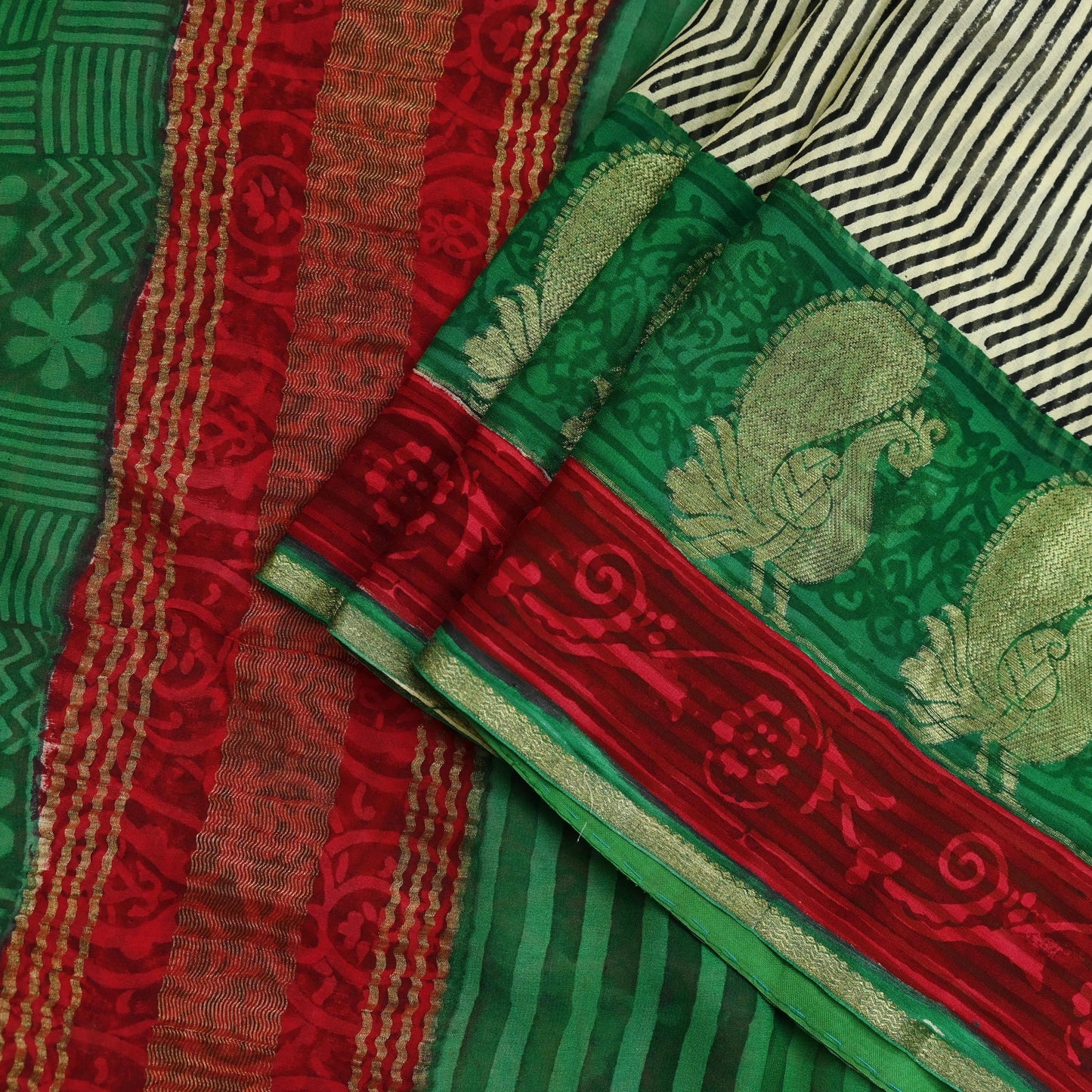 Women Indian Vintage Sari Red & Green Pure Georgette Silk Block Printed Sarees Craft Fabric Sewing 5Yd Dress Making Quilting Crafting Zari