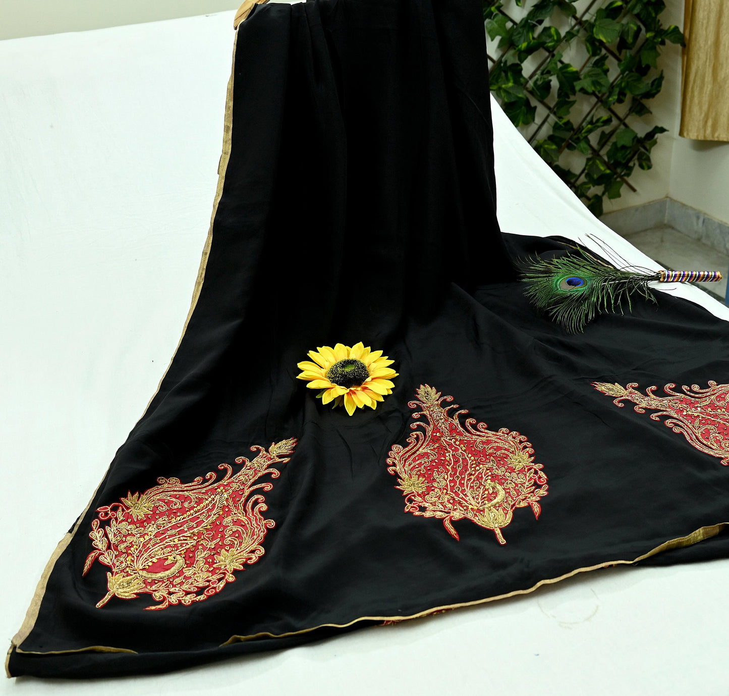 Indian Vintage Sari Black Pure Crepe Silk Pre-owned Hand Embroidered Ritu Kumar Designer Sarees Fabric 5Yd Soft Ethnic Bollywood Party sari
