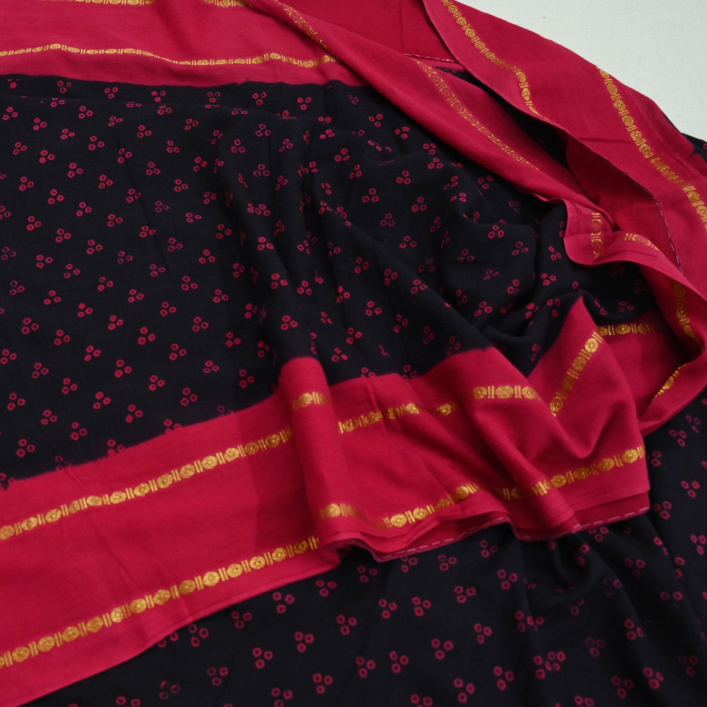 Indian Vintage Sari Red & black Bandhani Printed 100% Pure Cotton Sarees Craft Fabric Soft 5Yd Sewing Sarong Wrap Boho Dress making Quilting