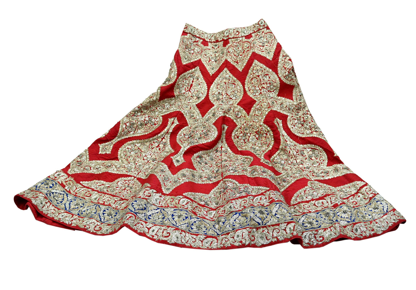 Indian Pre-owned Red Heavy Wedding Pure chhanderi Silk Hand Embroidered Lehenga/Skirt Designer By Sabyasachi Zardozi Bridal Wear