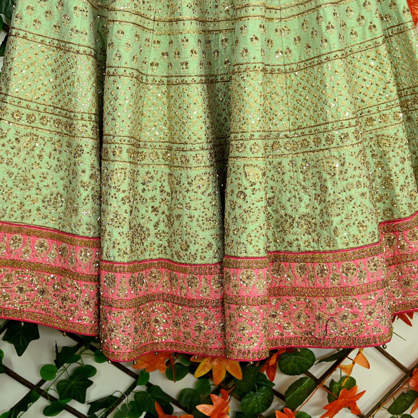 Indian Pre-owned Pink & Green Heavy Wedding Pure chhanderi Silk Hand Embroidered Lehenga/Skirt Designer By Abu Jani Zardozi Bridal Wear