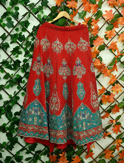 Indian Pre-owned Heavy Wedding Hand Embroidered Designer By Anamika Khanna Lehenga/Skirt Bridal Wear Red Pure Satin Silk