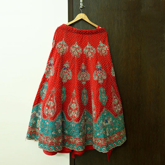 Indian Pre-owned Heavy Wedding Hand Embroidered Designer By Anamika Khanna Lehenga/Skirt Bridal Wear Red Pure Satin Silk