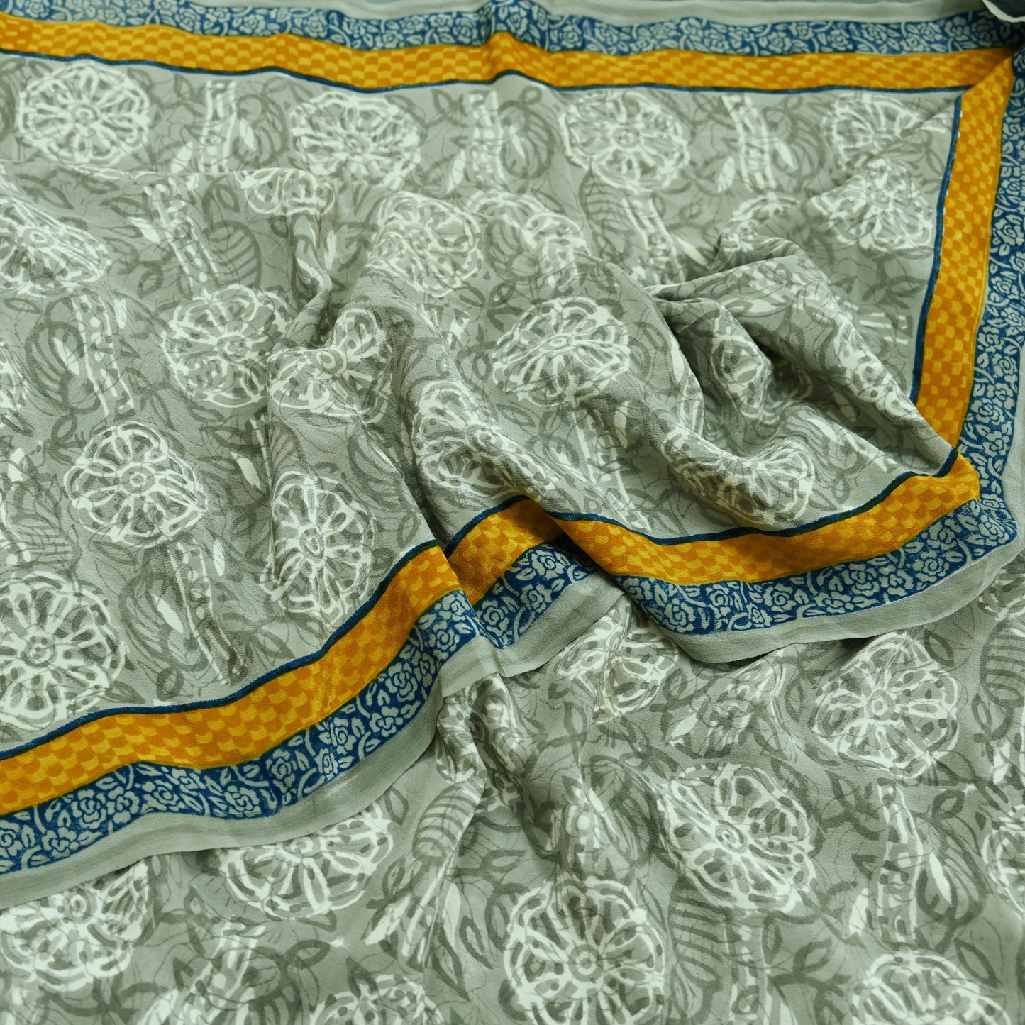 Indian Vintage Sari Gray Pure Crepe Silk Printed Sarees 5yd Sewing Soft Craft Fabric Wrap Upcycle Quilting Crafting Dress making