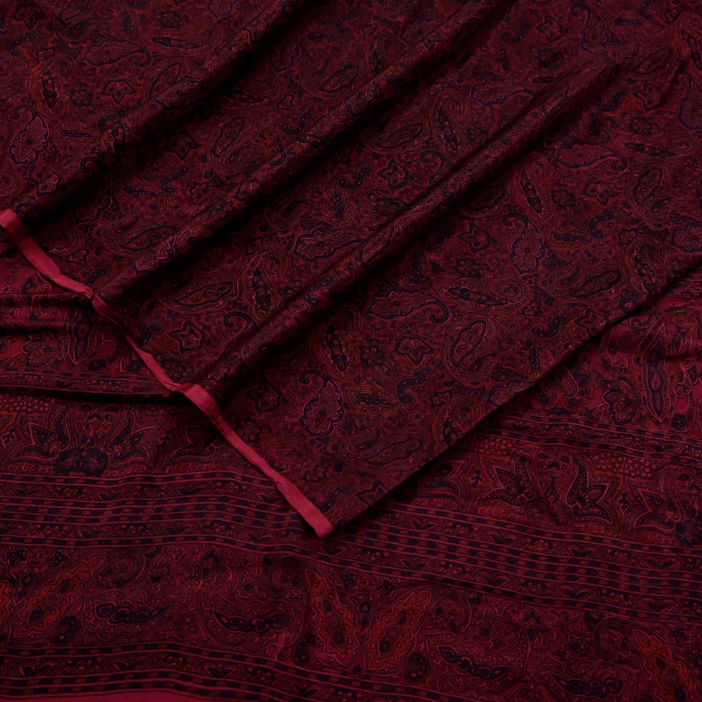 Indian Vintage Sari  Black & Maroon 100% Pure Silk Printed Saree 5yd Sewing Craft Fabric DressMaking Soft Quilting Crafting Upcycle Used
