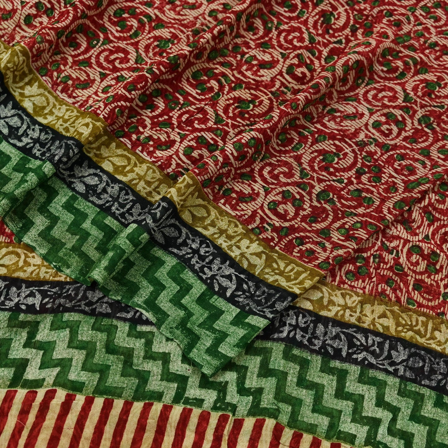 Women Vintage Sari Beige & red Pure Georgette Silk Block Printed Saree Craft Fabric Sewing 5Yd Soft Light Sari Dress Making Quilting