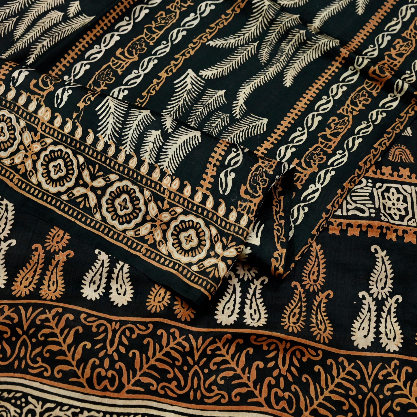 Indian Vintage Sari Black & Red Pure Silk Block Printed Sarees 5yd Sewing Craft Fabric Dress Making Soft Quilting Crafting Upcycle Used