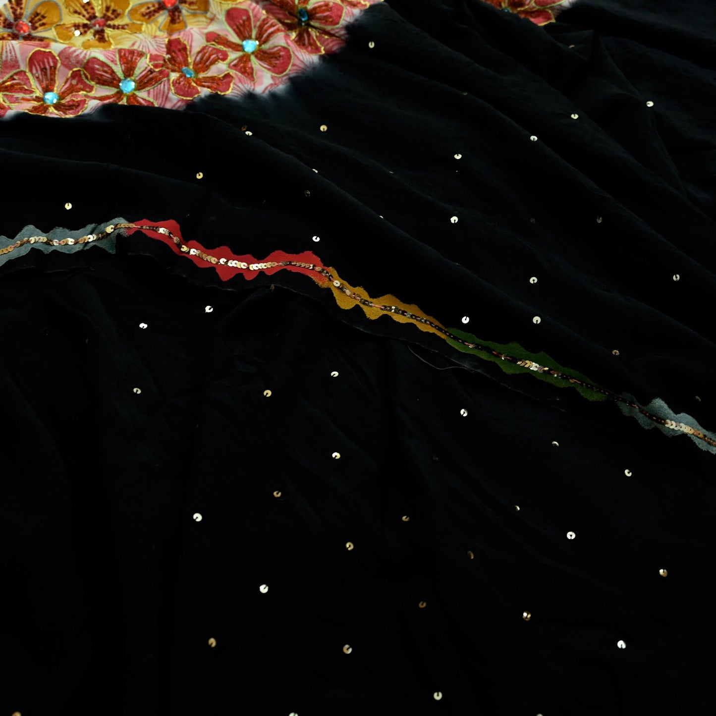 Indian Vintage Sari Black Pure Crepe Silk Hand Embroidered Saree 5yd Sewing Floral Craft Sequins Dress making Crafting Quilting