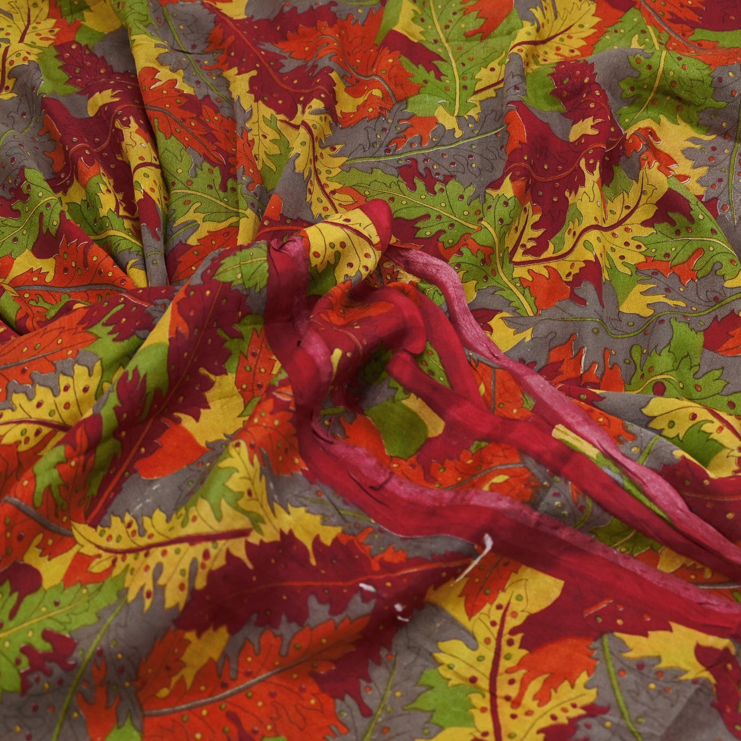 Indian Vintage Sari Red 100% Pure Silk Printed Saree Craft Fabric 6yd Sewing DressMaking  Soft Abstract Crafting Quilting Upcycle
