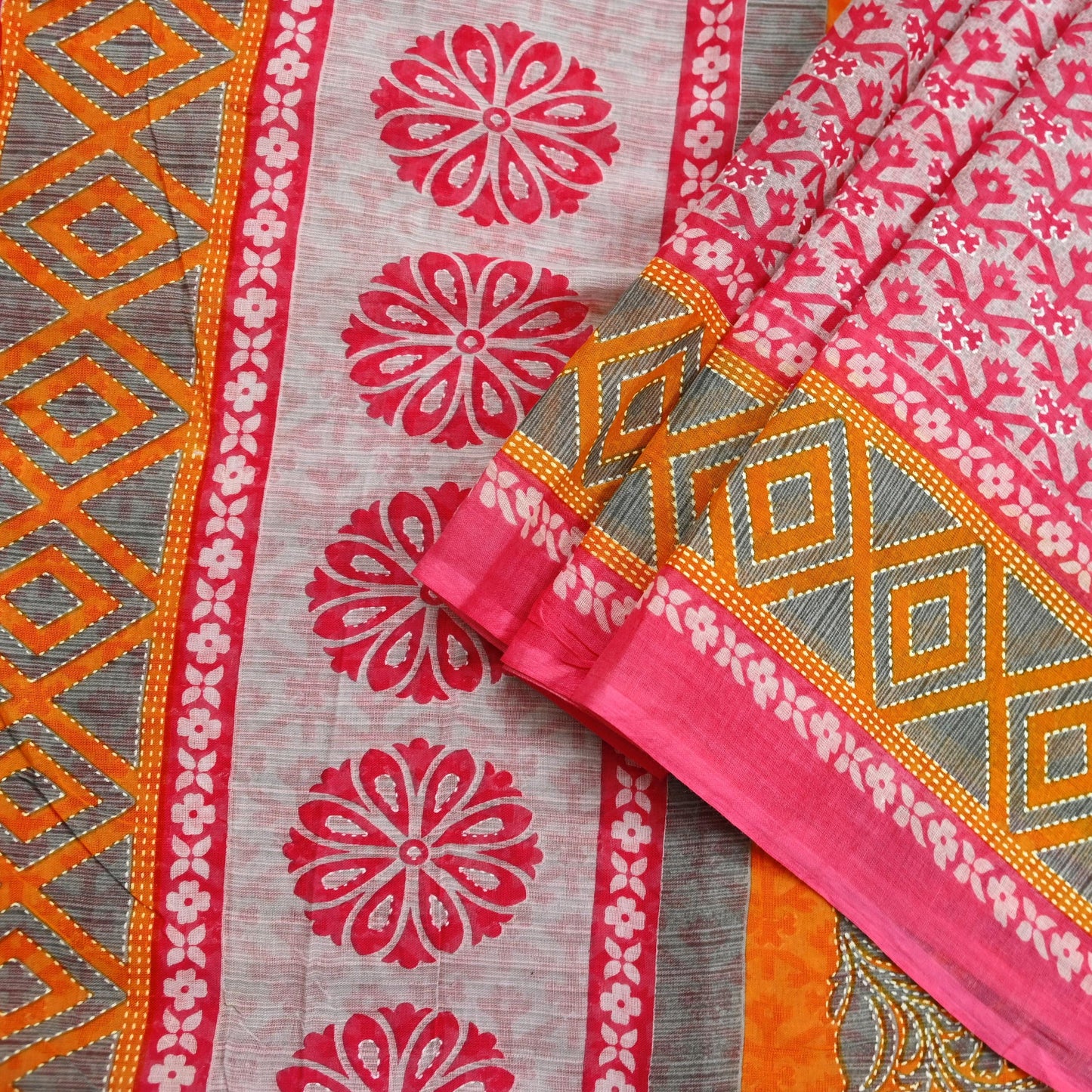 Indian Vintage Sari Gray & Pink Printed Blend Cotton Saree Craft Fabric 5Yd Soft Sewing Sarong Wrap Boho Paisley