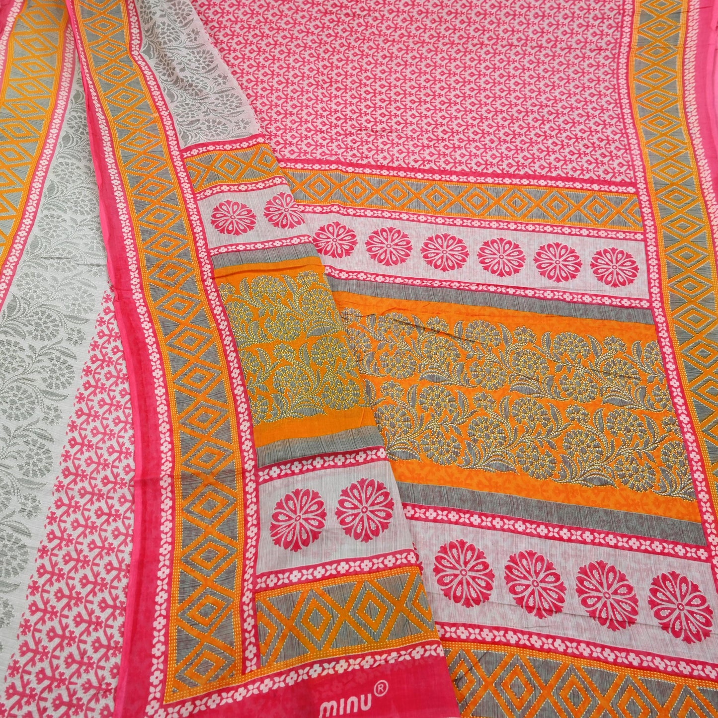 Indian Vintage Sari Gray & Pink Printed Blend Cotton Saree Craft Fabric 5Yd Soft Sewing Sarong Wrap Boho Paisley