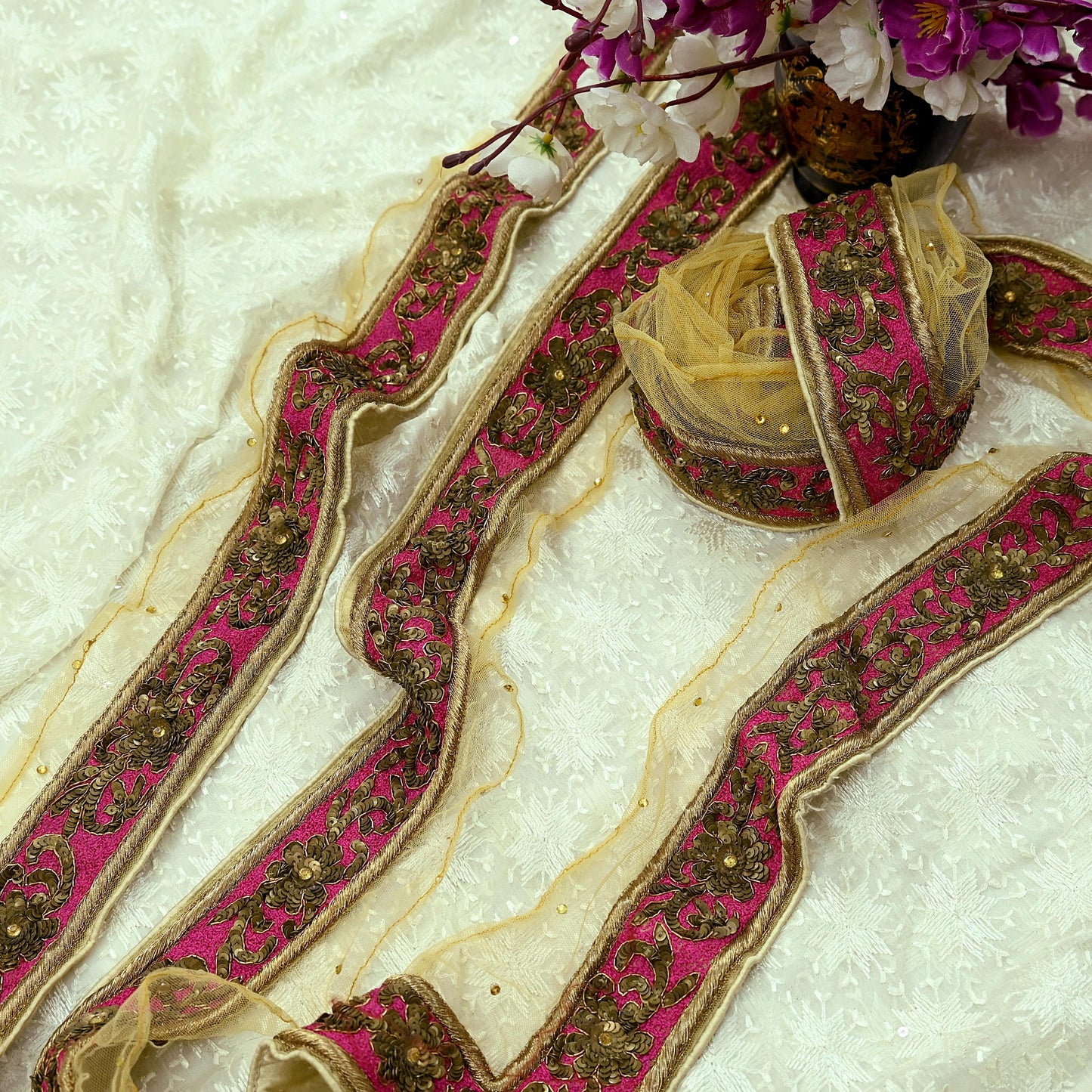 Indian Vintage Beige Sari Border Hand Embroidered 1yd Craft Trim Lace Sewing Net/Mess Ribbon Recycled Sari Border Zardozi/ Dabka Zari