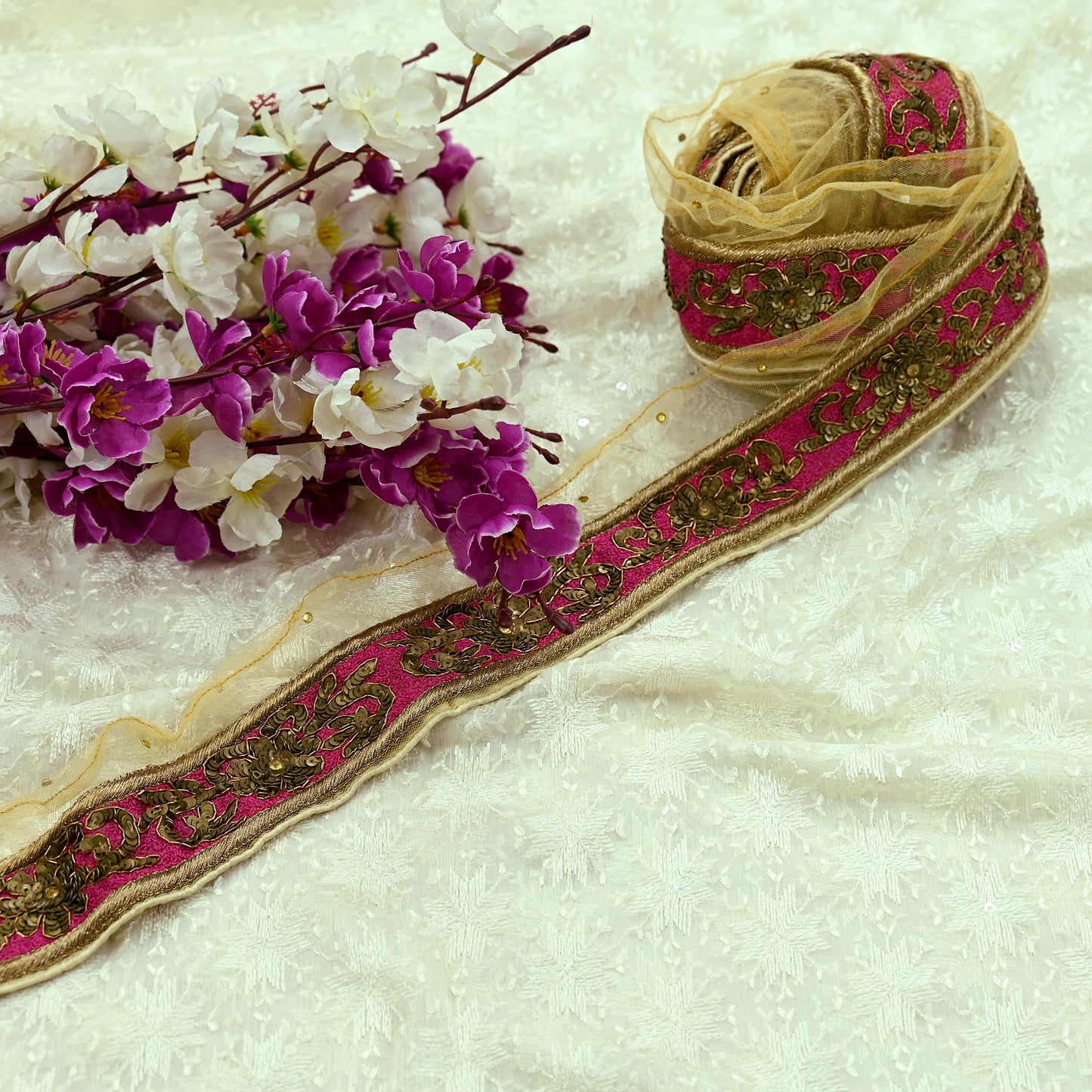 Indian Vintage Beige Sari Border Hand Embroidered 1yd Craft Trim Lace Sewing Net/Mess Ribbon Recycled Sari Border Zardozi/ Dabka Zari