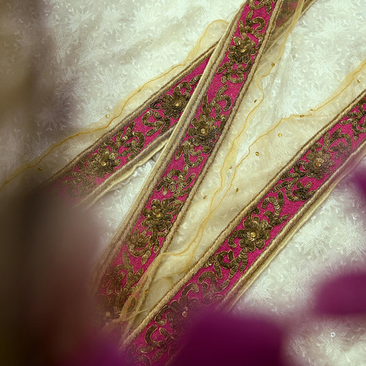 Indian Vintage Beige Sari Border Hand Embroidered 1yd Craft Trim Lace Sewing Net/Mess Ribbon Recycled Sari Border Zardozi/ Dabka Zari