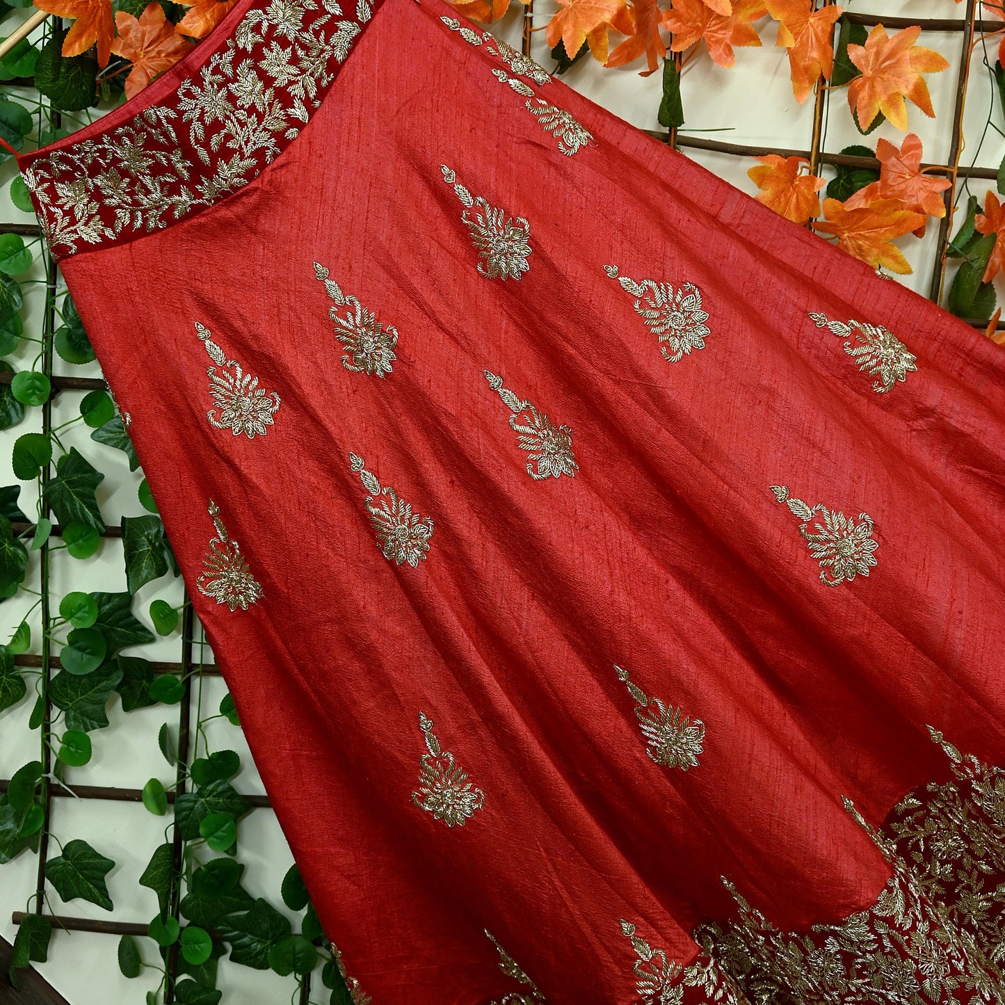Indian Pre-owned Red Heavy Wedding Pure chhanderi Silk Hand Embroidered Unstitched Lehenga/Skirt Designer By Abdul Halder Bridal Wear