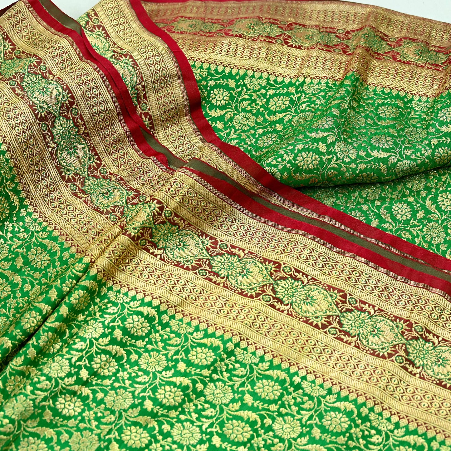 Indian Vintage Sari Heavy Wedding Pure Satin Silk Woven Banarasi Brocade Saree Zari 5Yd Dress Making Craft Fabric Upcycle Crafting