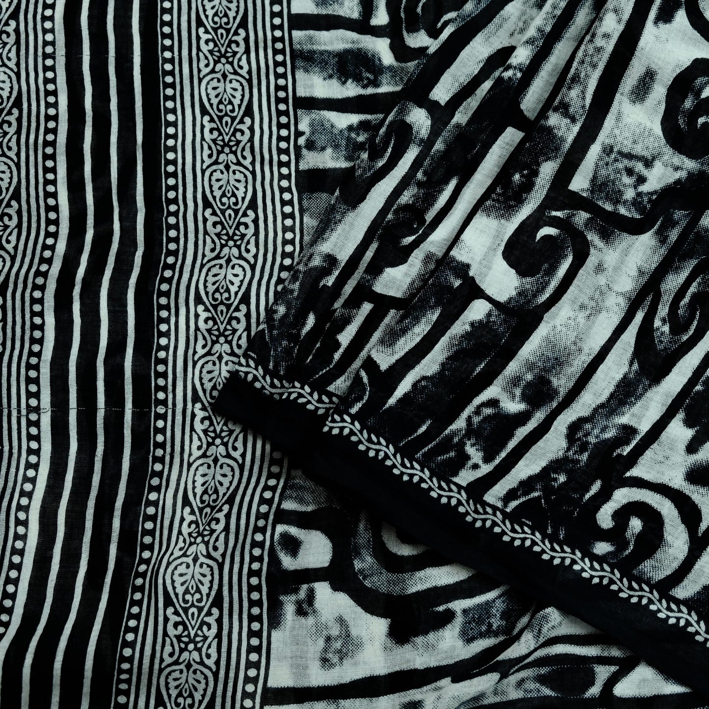 Indian Vintage Sari Black & White Printed Pure Cotton Sarees Craft Fabric 5Yd Sewing Soft Sarong Wrap Boho Paisley Quilting Crafting