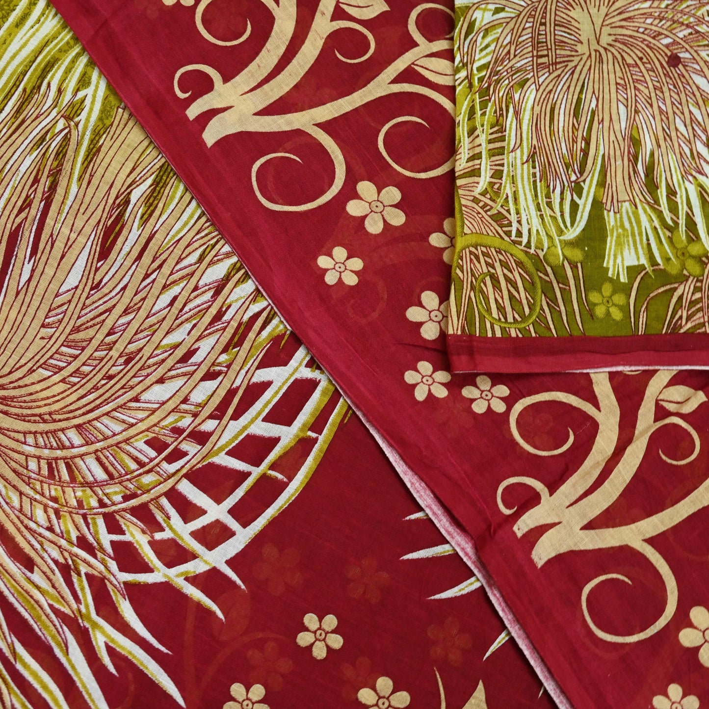 Indian Vintage Sari Green & Red Printed Pure Cotton Saree Craft Fabric 5Yd Sewing Sarong Wrap Boho Floral Crafting Upcycle Quilting Used