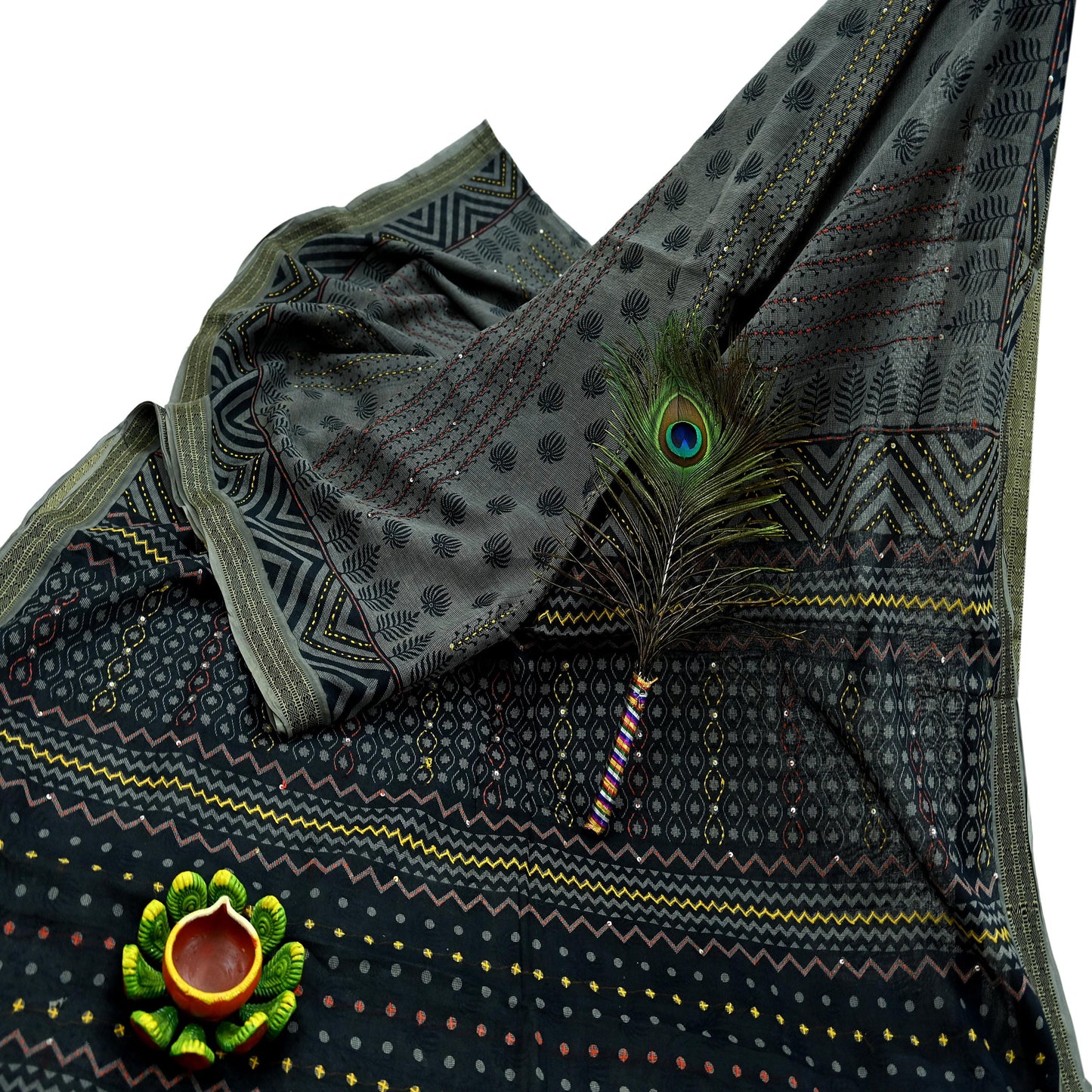 Indian Vintage Sari Black Pure Cotton Hand Embroidered Sarees Kantha Fabric 5yd Sewing Floral Soft Dress making Crafting Quilting