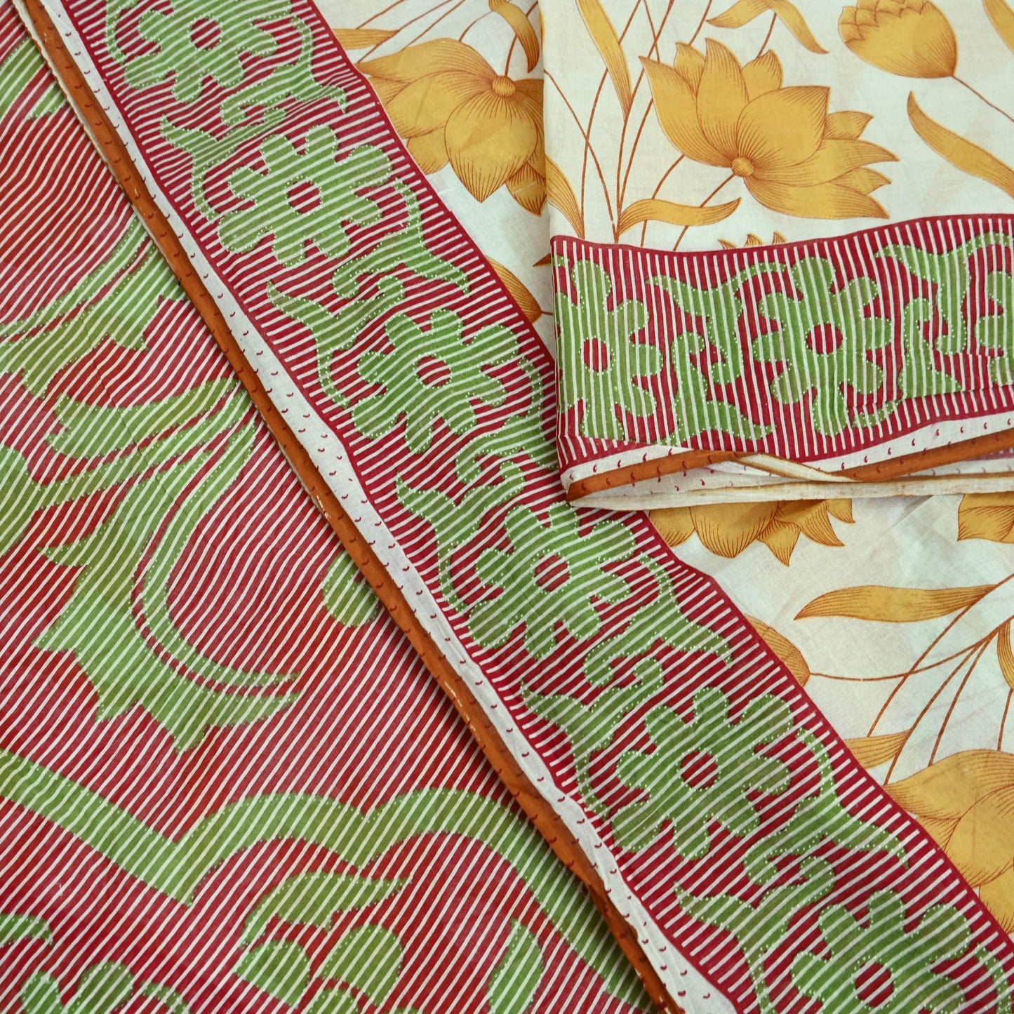 Indian Vintage Sari Red & White Printed 100% Pure Cotton Saree Craft Fabric 5Yd Sewing Sarong Wrap Boho Floral Dress making Quilting