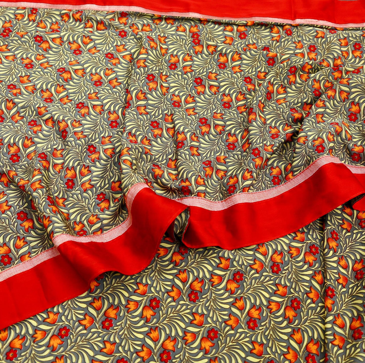 Indian Vintage Gray Sarees Moss Crepe Printed Sari 5yd Sewing Floral Soft Craft Fabric DressMaking For Crafting Quilting Upcycle