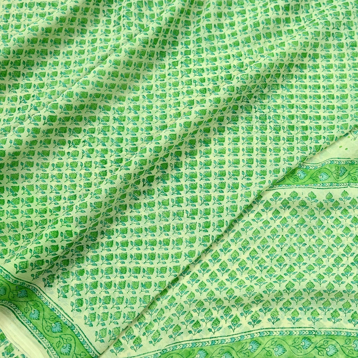 Indian Vintage Sari Green & Ivory Pure Chiffon Silk Printed Sarees 5Yd Craft Fabric Sewing Soft Light Sari Dress Making Upcycle Quilting