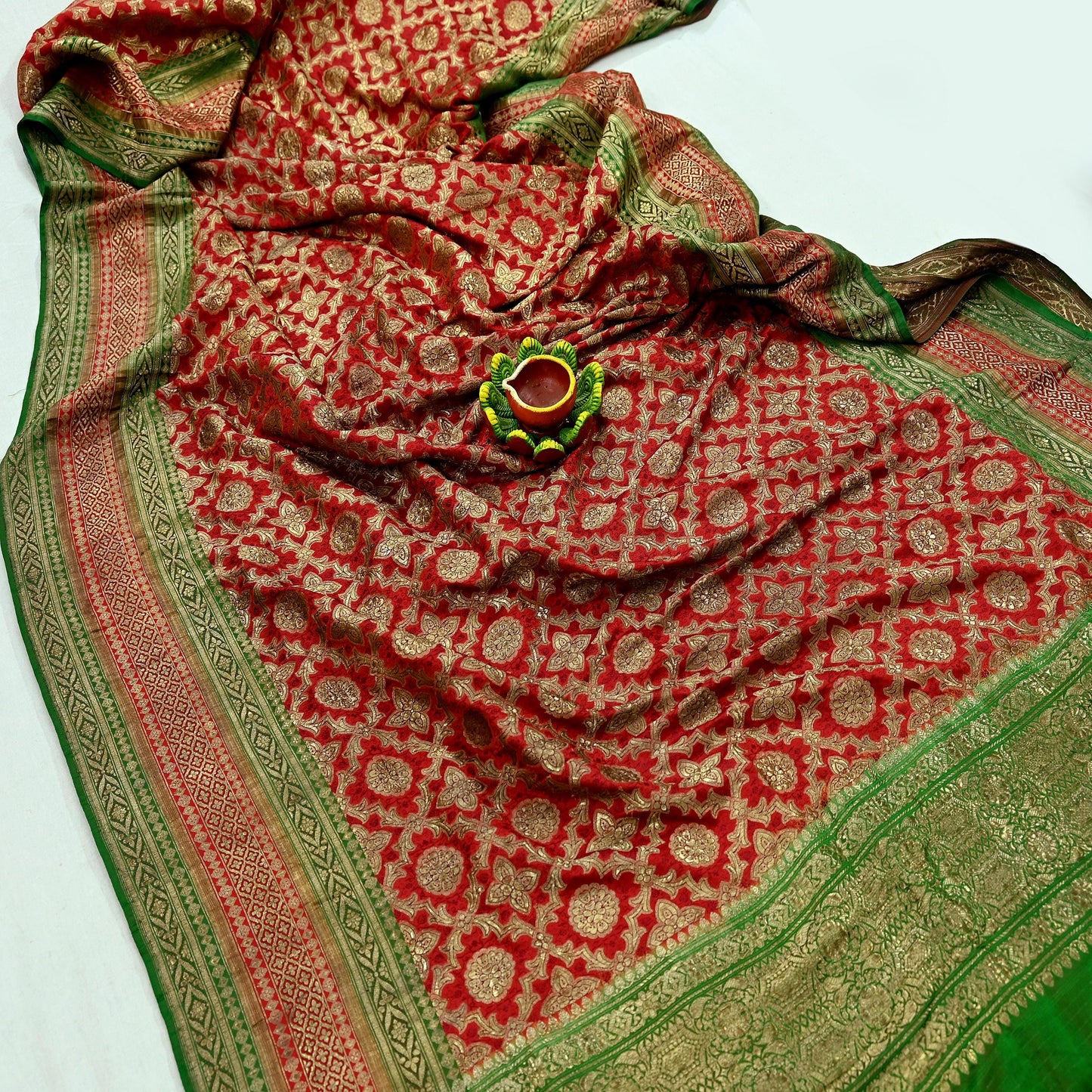 Indian Antique Vintage Heavy Wedding Sari Red & Green Pure Satin Silk Hand Woven Banarasi Sarees Zari 5Yd Floral Pre-owned Designing