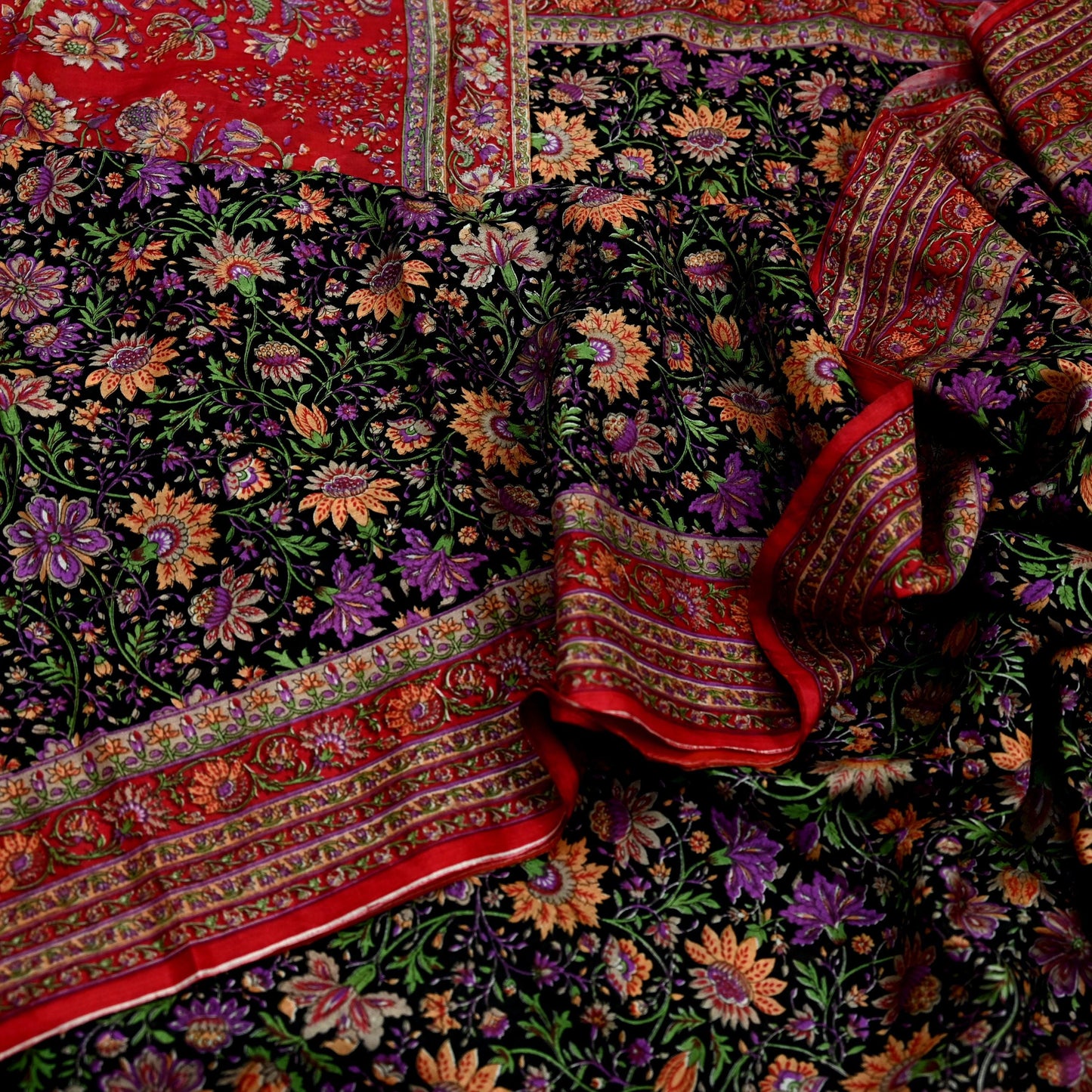 Indian Vintage Sari Black & Red Pure Silk Printed Sarees 6yd Sewing Craft Fabric Dress Making Soft For Crafting Quilting Upcycle