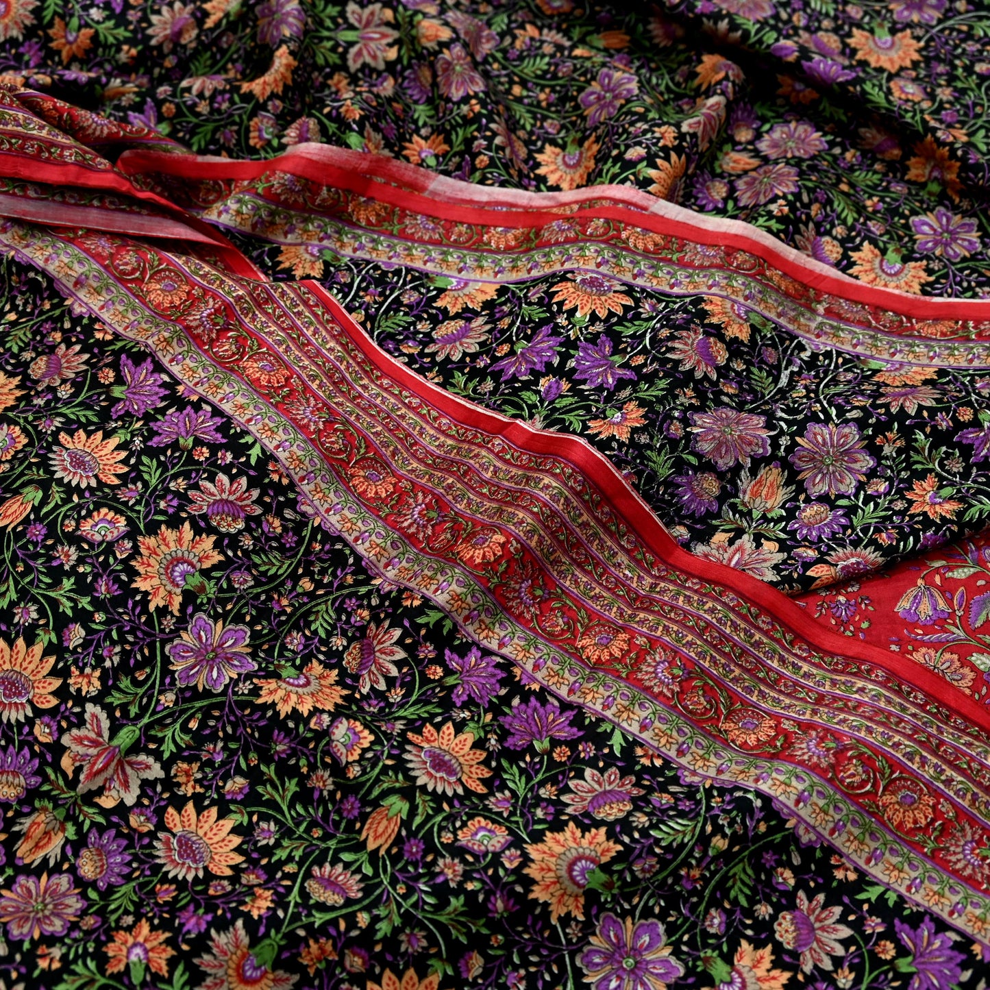 Indian Vintage Sari Black & Red Pure Silk Printed Sarees 6yd Sewing Craft Fabric Dress Making Soft For Crafting Quilting Upcycle