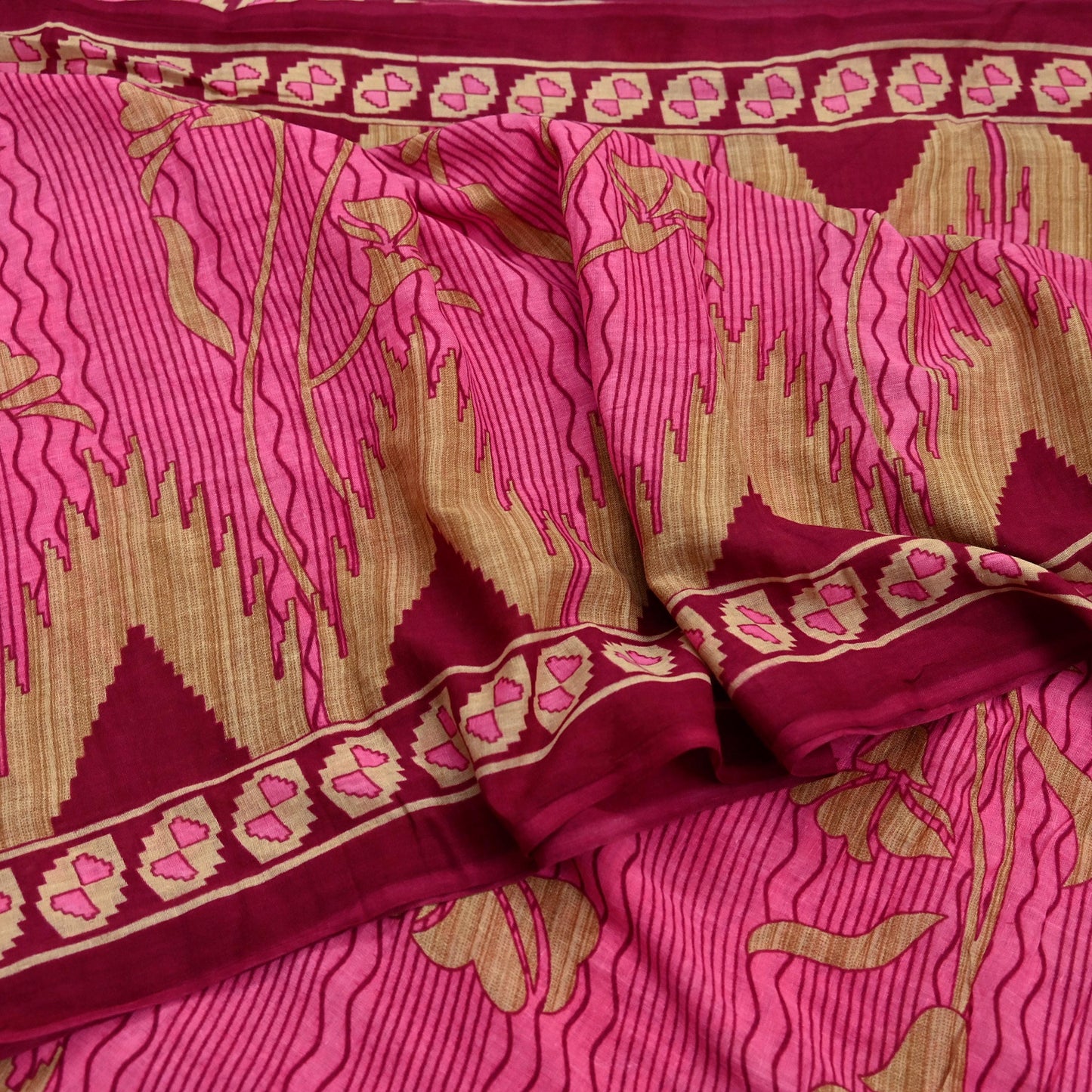 Indian Vintage Pink & Beige Saree Printed 100% Pure Cotton Sari Craft Fabric 5Yd Sewing Sarong Wrap Floral Dress making Quilting Crafting
