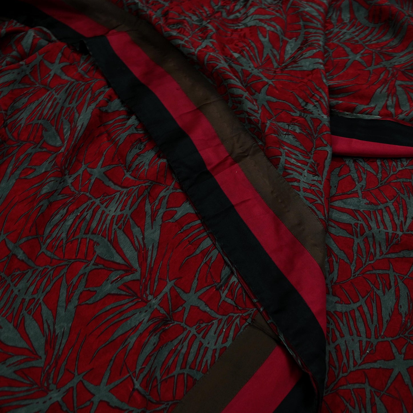 Indian Vintage Maroon & Gray Sarees Moss Crepe Printed Sari 5yd Sewing Floral Soft Craft Fabric DressMaking For Crafting Quilting Upcycle