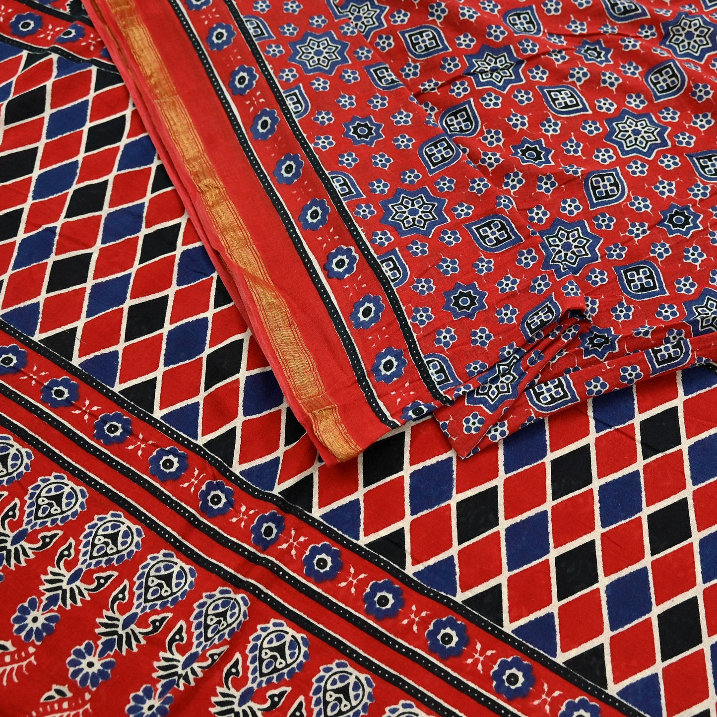 Indian Vintage Sari Red Block Printed Pure Cotton Saree Craft Fabric 6Yd Sewing Sarong Wrap Boho Floral Crafting Upcycle Quilting Zari